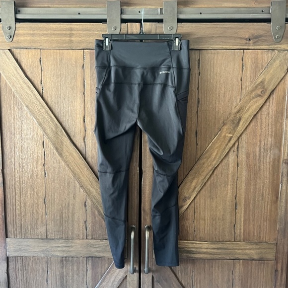 EUC: Columbia Windgates™ High-Rise Leggings Black Size Medium - Picture 5 of 11